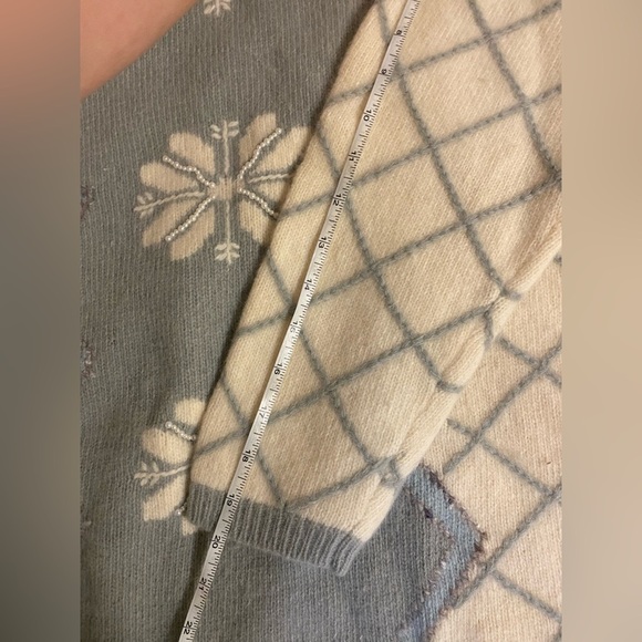 Women's Blue and Cream Sweater (Lamb wool & Angora ). Vintage - Picture 7 of 7